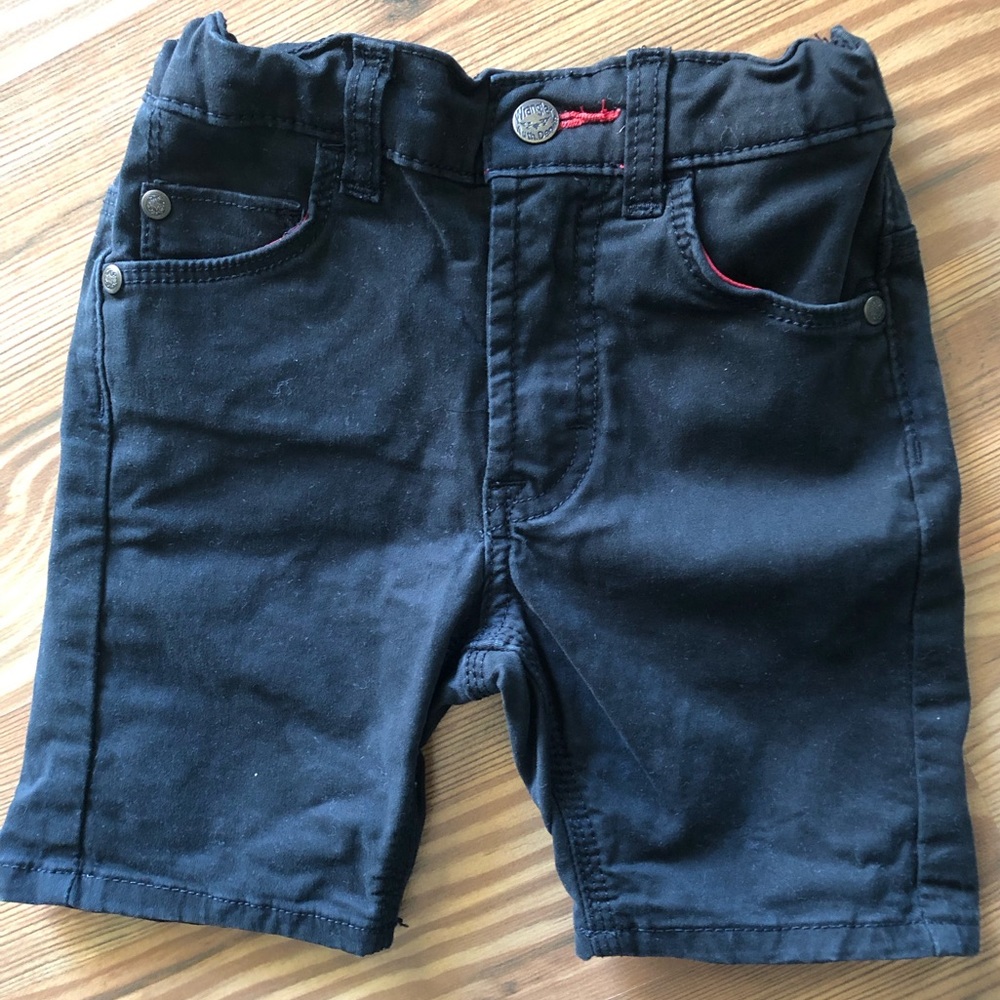 3/$15: Size 4 Wrangler Black Adjustable Waist Shorts.